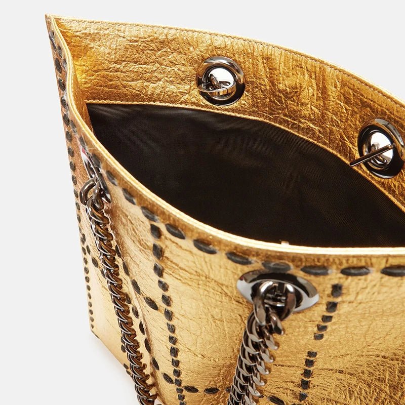 Luxury Large - Capacity Handbag | Stylish Shoulder Bag for All Occasions - My Web Bazaar