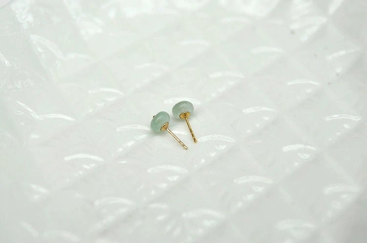 Nanhongshan Tianglinglong 18K Gold Ear - Ring Clip with Jade Emerald - My Web Bazaar