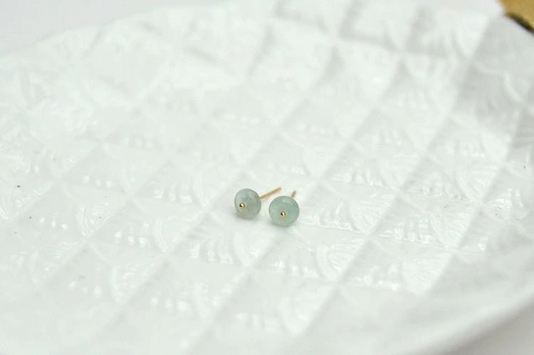 Nanhongshan Tianglinglong 18K Gold Ear - Ring Clip with Jade Emerald - My Web Bazaar