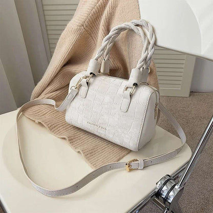 Elegant Lady Chain Travel Handbags | Chic Style for Journeys - My Web Bazaar
